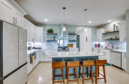 Pine Island Casa | Less Than 1 Mi to Dtwn Pine Island Updated Home with Yard!
