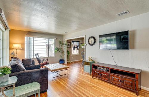 Sacramento Casa | Less Than 1 Mi to Oakland As Park West Sacramento Home