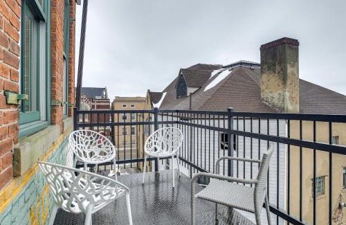 Springfield Apartamento | Less Than 1 Mi to Wittenberg Eclectic Loft with Parking!