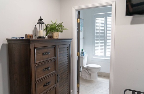 Zion National Park South Entrance Cama Y Desayuno | Less than 10 minutes to Zion Nat'l Park Entrance, Newly renovated B&B in quiet town, with private en suite bathroom with e-bikes available for rental.