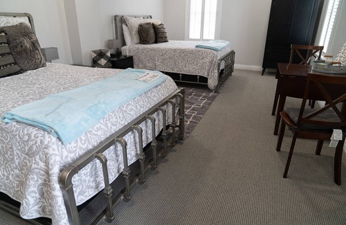 Zion National Park South Entrance Cama Y Desayuno | Less than 10 minutes to Zion Nat'l Park Entrance, Newly renovated B&B in quiet town, with private en suite bathroom with e-bikes available for rental.