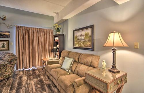 Sugar Mountain Apartamento | Less Than 4 Mi to Sugar Mountain Resort Condo with Balcony