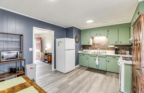 Walterboro - St. George Casa | Less Than 5 Mi to Dtwn Walterboro Grill, Game and More!