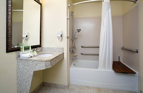 Las Vegas Apartamento | Less than a minutes’ drive from Interstate 25, this Las Vegas .