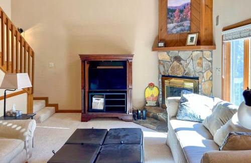 Sugar Mountain Apartamento | Less Than half Mi to Sugar Mountain Resort Cozy Condo!