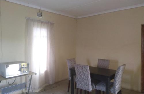 Bizana Cama Y Desayuno | Lethabo Bed & Breakfast Bizana