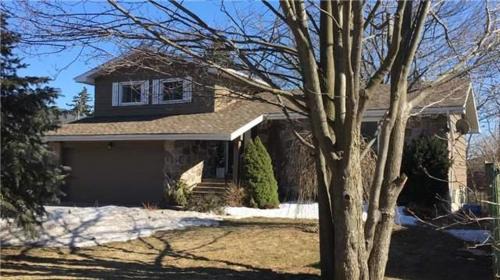 Barrie Casa | Letitia Heights !B Spacious and Quiet Private Bedroom with Shared Bathroom