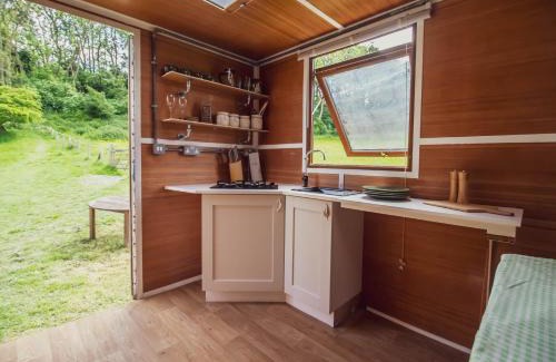Alfriston Otro | Leto Shepherds Hut By Airpremier