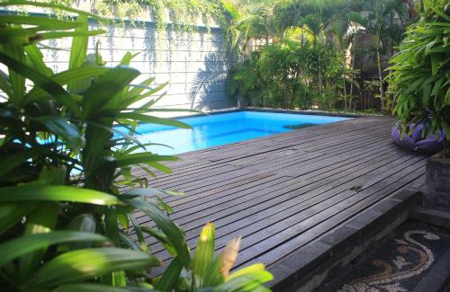 Downtown Kuta Casa | Letos Kubu Homestay
