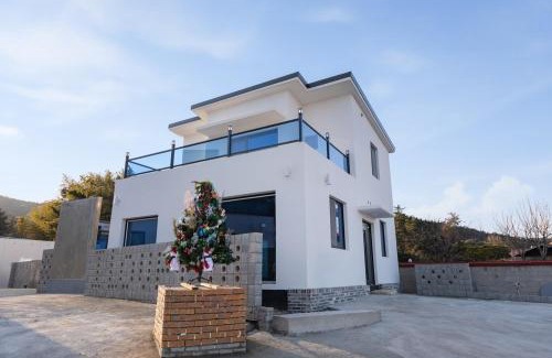 Gyeongju Casa | Lets Play here In Gyeongju