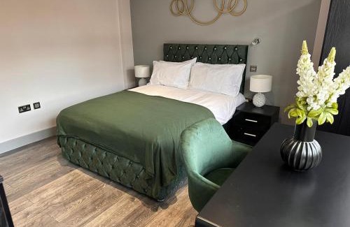 Rayners Lane Casa | Letzi Ensuite Room, 10 Mins Wembley, Fast WiFi