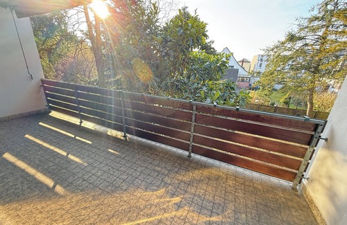 Leverkusen Apartamento | Leverkusen apartment - ideal for fitters & families, 3 bedrooms & large balcony
