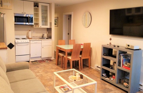 Lewes Condominio | LEWES BEACH-WATERFRONT GETAWAY...WONDERFUL 2-BED/2-BA...POOL-WIFI- LARGE BALCONY