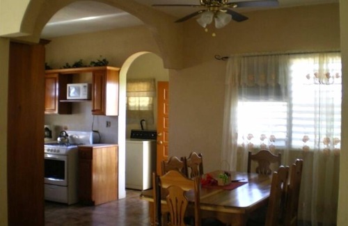 Dangriga Casa | Lewis Family Vacation Home junto al Mar Caribe