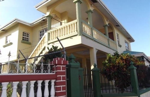 Dangriga Casa | Lewis Family Vacation Home junto al Mar Caribe