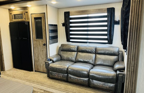 Lewiston Casa | Lewiston RV. 3 blocks to airport, 3 miles to Snake River. Close to everything!