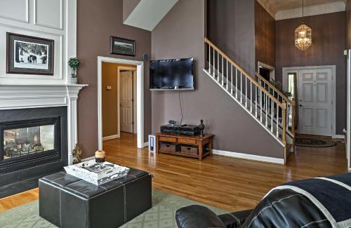 Beaumont Residential Casa | Lexington House with Spacious Deck and Fireplace!