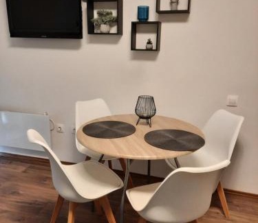 Kaposvar Apartamento | Lezser apartman