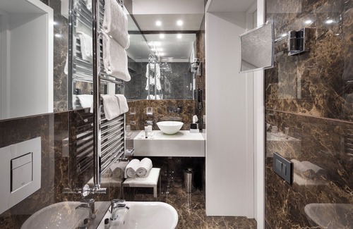Santa Croce Hotel | LHP River Club