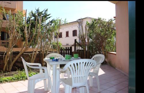 Santa Teresa di Gallura Apartamento | Li Velieri 6 pax Pool & Private Garden