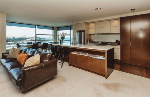 New Plymouth CBD Apartamento | Liardett Penthouse - Inner city accommodation