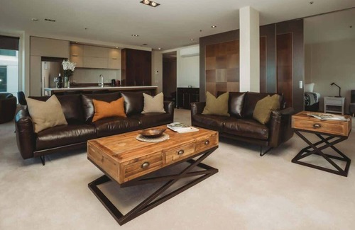 New Plymouth CBD Apartamento | Liardett Penthouse - Inner city accommodation