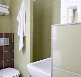 Saint-Vincent-de-Paul Hotel | Libertel Gare Du Nord Suede