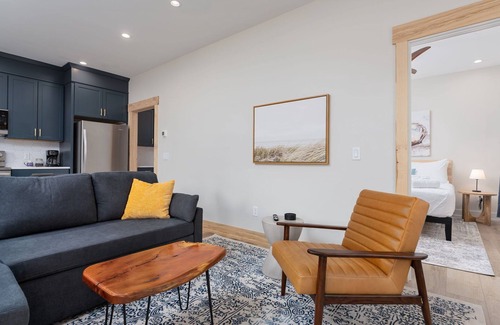 Wilmington Casa | Liberty Belle - Modern & Central