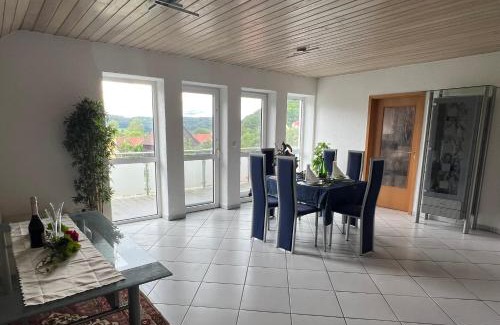 Weissenohe Apartamento | Lichtdurchflutete 130qm Wohnung