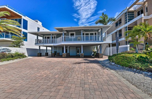 Sarasota Apartamento | Lido Key Hideout w/ Patio & Yard + Walk to Beach!
