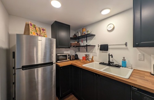 Woodstock Apartamento | #LiebeHausPDX - A mid-century-modern apartment near Reed College