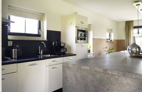 Vlagtwedde Casa | Lieskehuis Wellness de Luxe 10+2 by Interhome