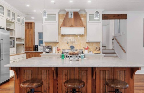 Gruene Casa | Lujosa casa frente al río Guadalupe, ideal para grupos grandes, familias y retiros corporativos