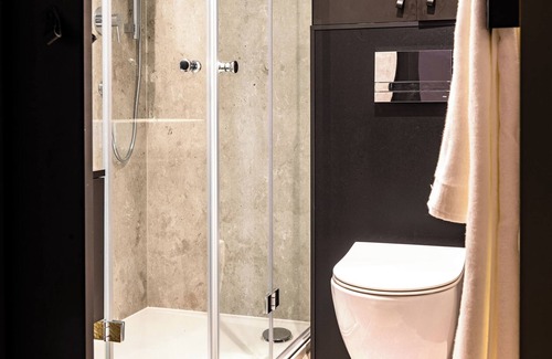 Pikeville Cabina | Life on the Edge in Luxury
