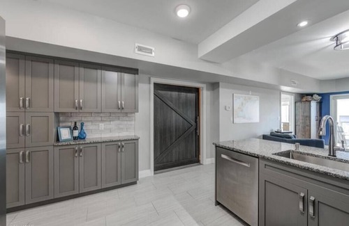 Long Point Condominio | Life's A Beach Luxury Condo!