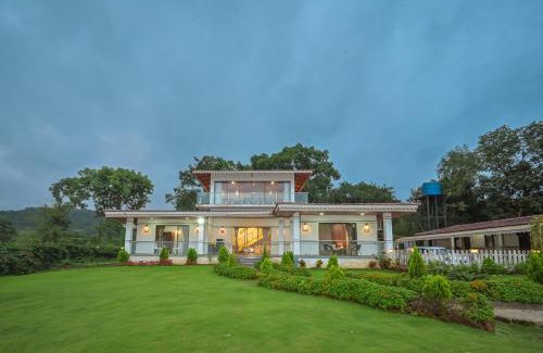 Lonavala Casa | Lifeline Villas - Exquisite Pawna Lakeview Estate with Expansive Infinity Pool
