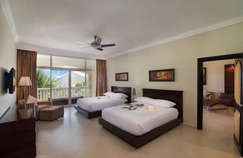 Puerto Plata Hotel | LifeStyles Resort on over 2 miles of beaches! In Puerto Plata DR. Awesome Villas