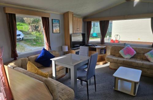 Penparcau Apartamento | Light and Airy 2 Bedroom Mobile Home