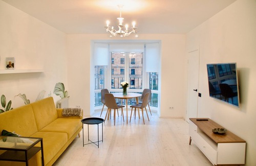 Pervomaysky District Apartamento | Light and comfortable 1-bedroom apartment