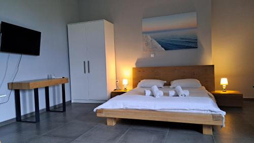 Poulithra Apartamento | Light blue studios 2