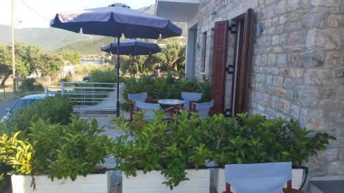 Poulithra Apartamento | Light blue studios 2
