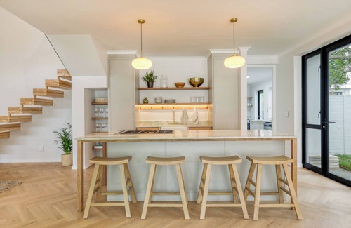 Constantia Cabaña | Light-Filled 2-Bed Cottage | Plunge Pool & Braai