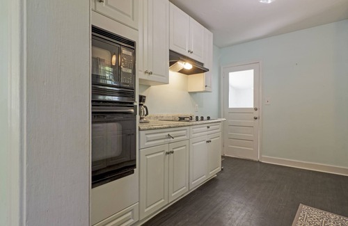 Sunset Park Casa | Light filled updated 1930s cottage in Sunset Park / 3 Bedrooms 1 Bath - Sleeps 6