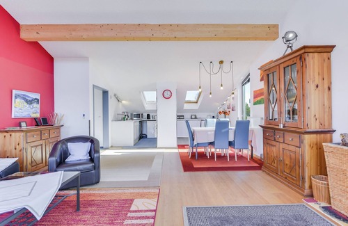 Bogenhausen Apartamento | Luminosa casa de vacaciones "Muc City de Lux" con balcón y Wi-Fi; Aparcamiento disponible