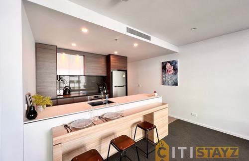 City East Apartamento | Light & Lovely in Canberra's CBD - 1BR Apt w/Carsp
