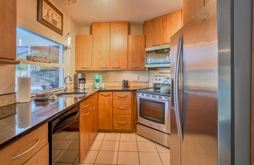 Largo Apartamento | Light Sand with Heated POOL