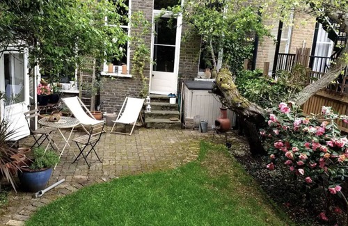 Cazenove Casa | Light & spacious two bed garden flat in Stoke Newington