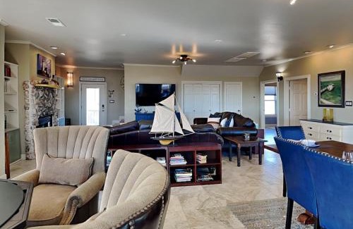 Surfside Beach Casa | Lighthouse By the Sea