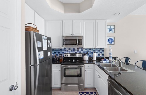 Gulf Shores Condominio | Aug Spec.$ Lighthouse Condo - Gulf View - Front Door Parking-3 Pools-Bunk Room