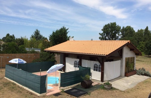Lesparre-Medoc Casa | Lighthouse Cottage + Boat Activities, Boyas remolcadas, Pesca en el mar, Enoturismo